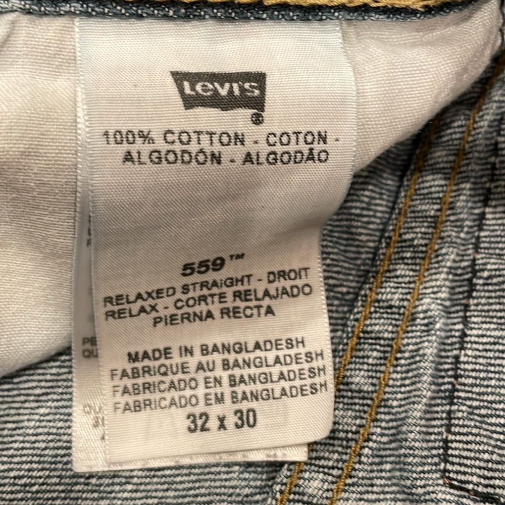 Levi’s | 32x30 | denim relaxed, straight jeans - Picture 5 of 8
